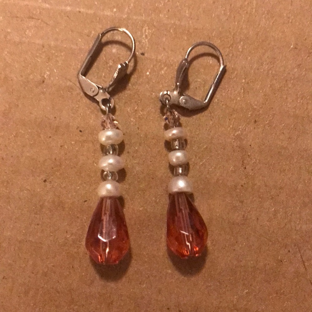 Pearl/Pink Color Dangling Clip Earrings